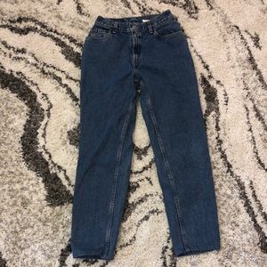 Vintage Levi’s 550 Relaxed Fit Tapered Mom Jeans